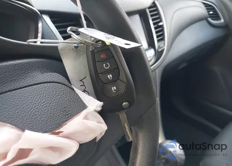 2020 Chevrolet Trax Fwd Lt from USA, damaged, VIN 3GNCJLSB8LL337430